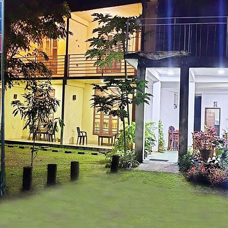 Dream Day Leisure Homes シギリヤ エクステリア 写真